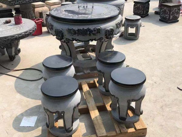 石桌石凳